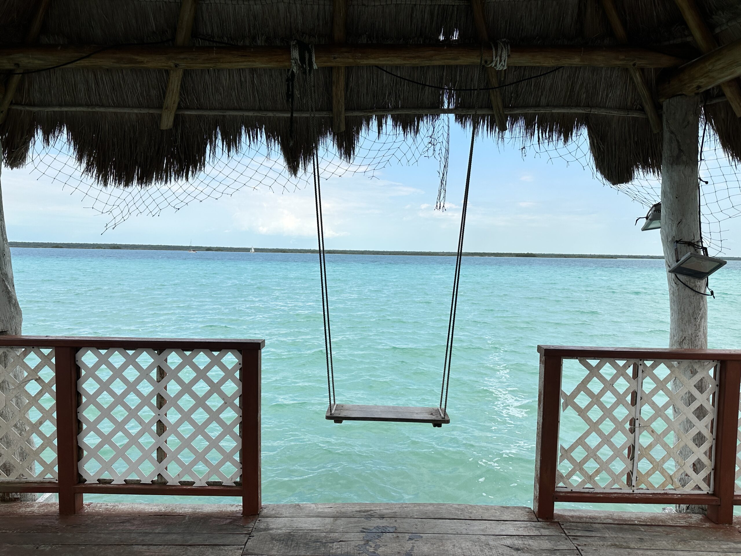 Bacalar: La Laguna De Los Siete Colores